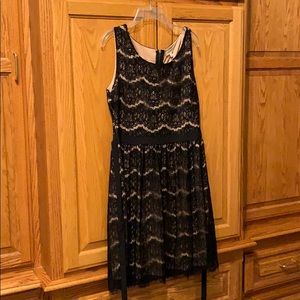 Black lace dress - Crescent